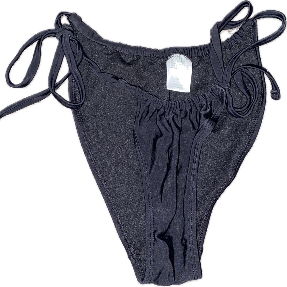 black bikini bottoms